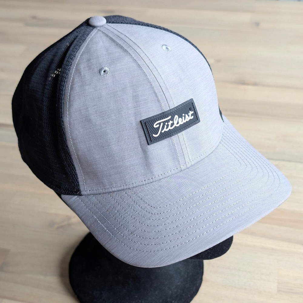 Titleist Mens Golf Hat Grey Black Mesh Snapback‎ Trucker Cap Logo Patch